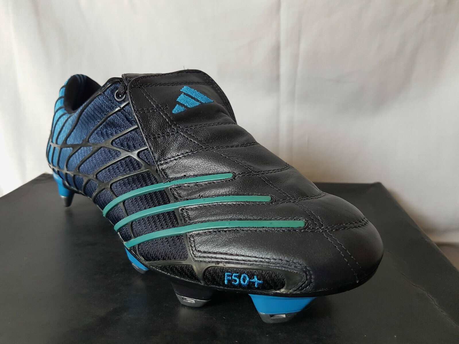 F50 2025 spider boots